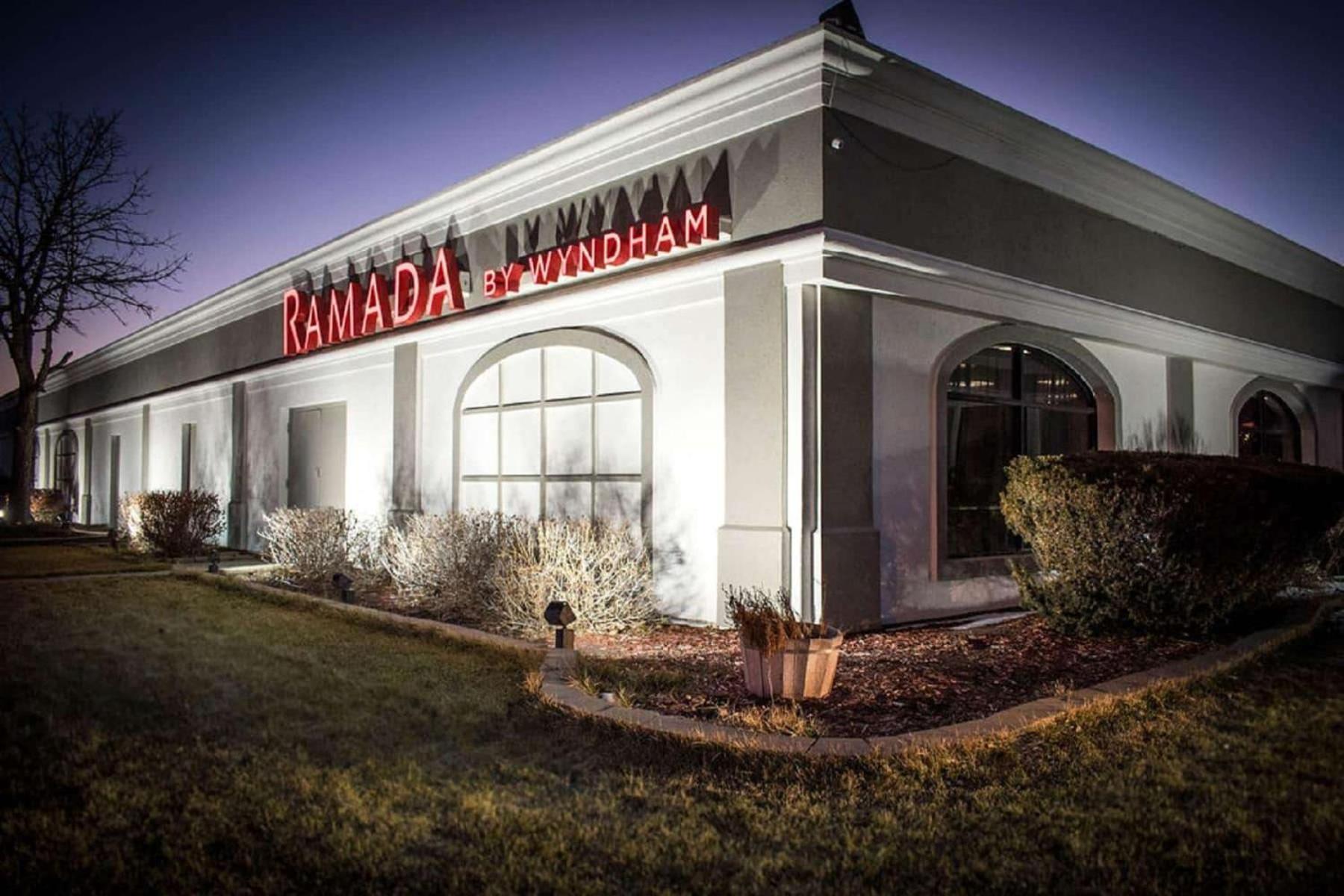 Ramada By Wyndham North Platte Hotel Bagian luar foto