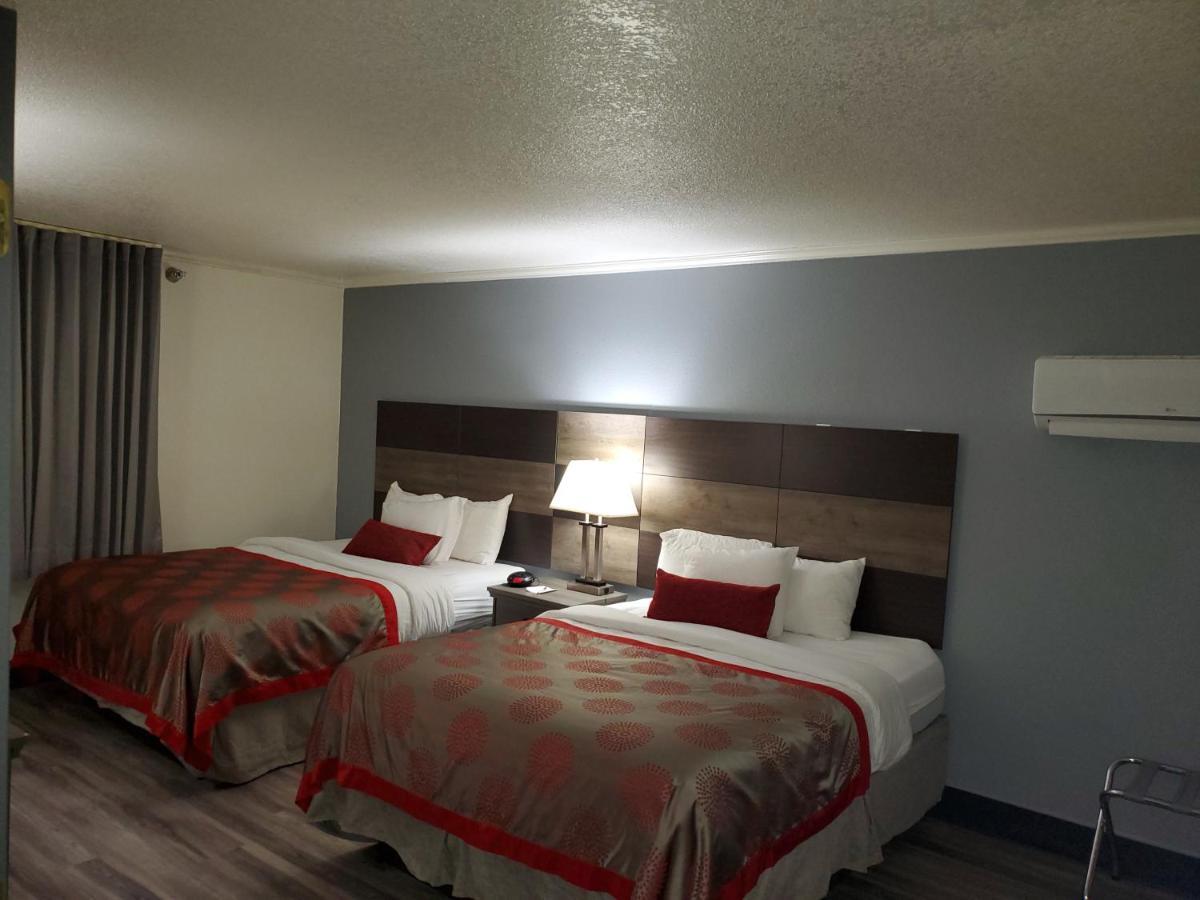 Ramada By Wyndham North Platte Hotel Bagian luar foto